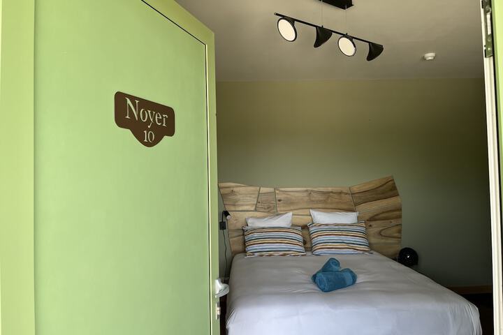 Room 49 of 97