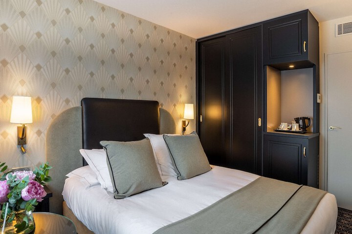 Room 21 of 47