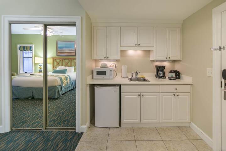 Private kitchenette