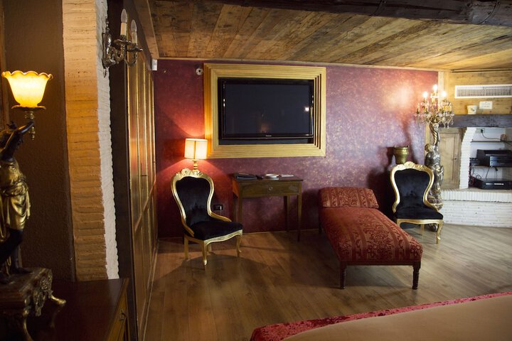 Room 12 of 72