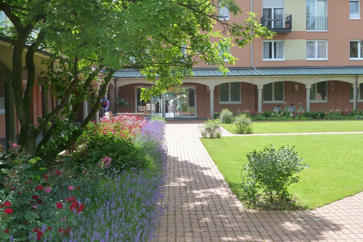 Hotel Exterior 54 of 56