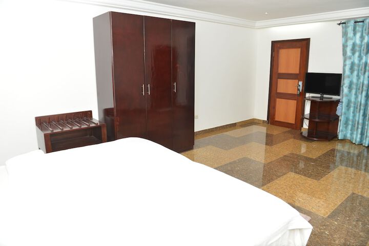 Room 12 of 31