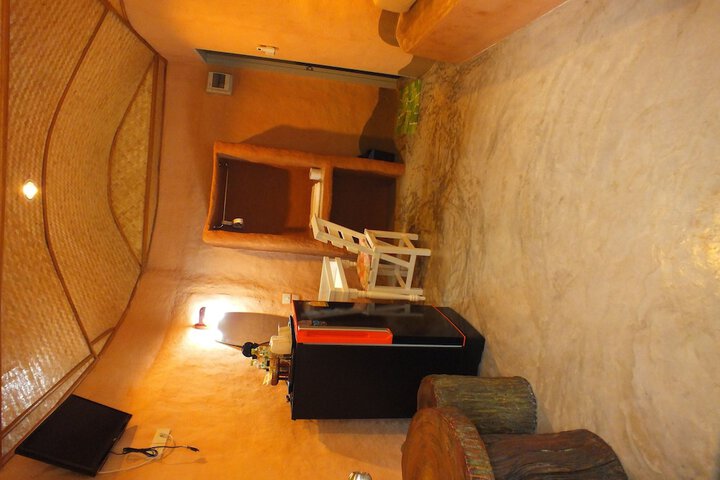 Room 3 of 27