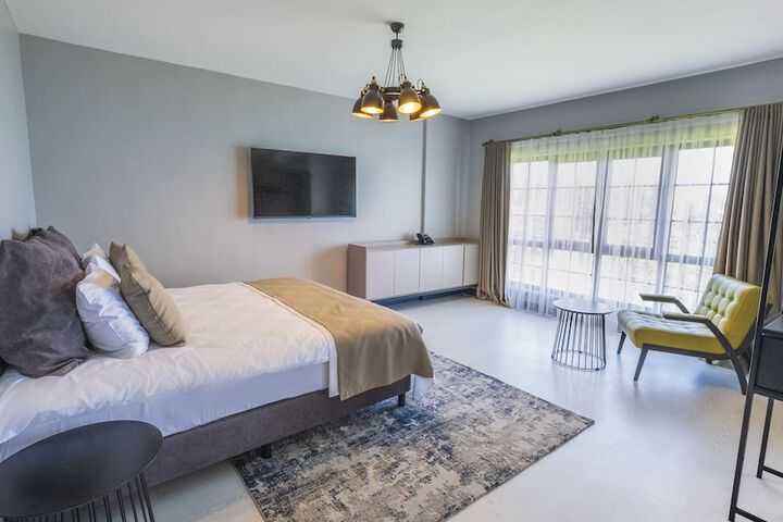 Room 7 of 50