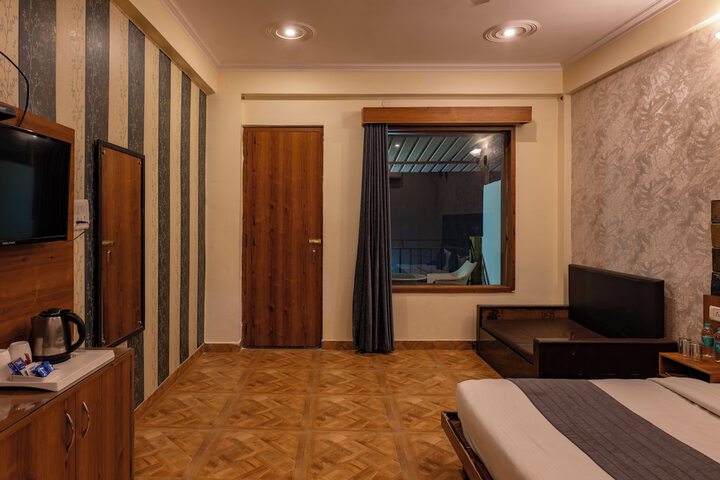 Room 63 of 114