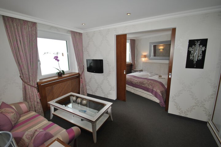 Room 5 of 53
