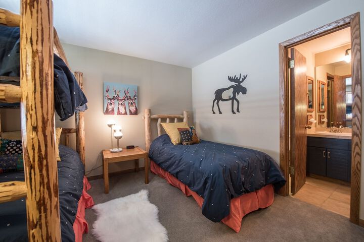 Room 5 of 24