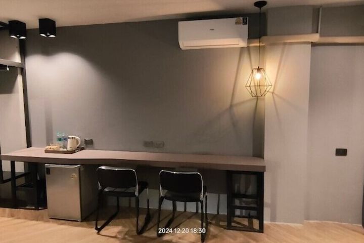 Room 6 of 45