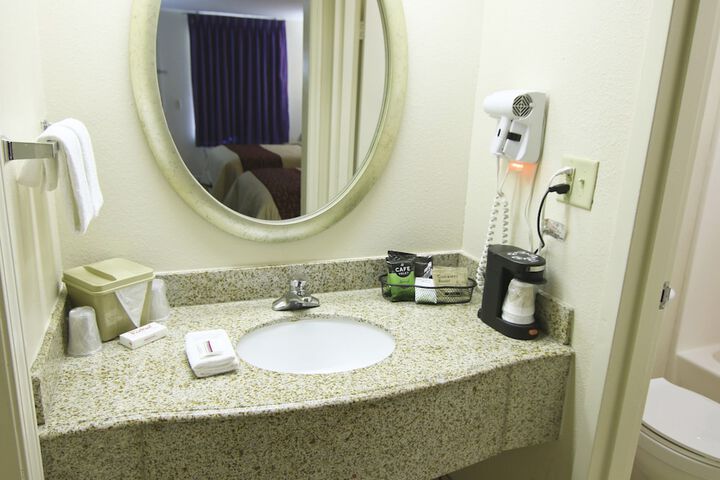 Bathroom sink