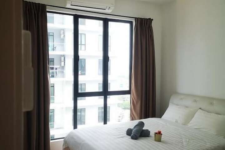 Room 30 of 106