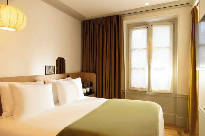 Room 10 of 47