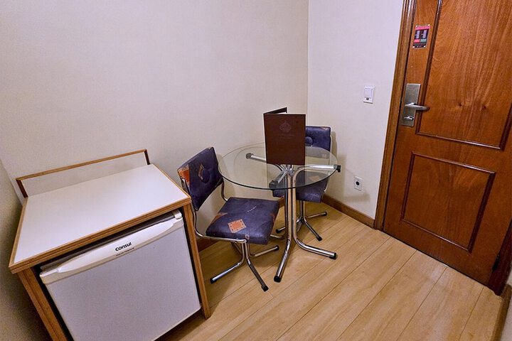 Room 42 of 115