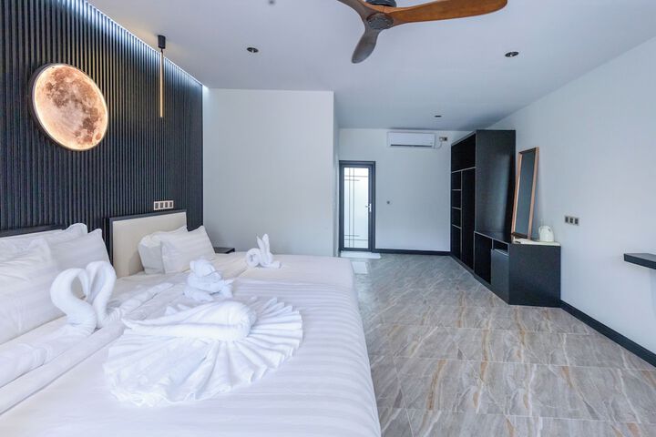 Room 6 of 40