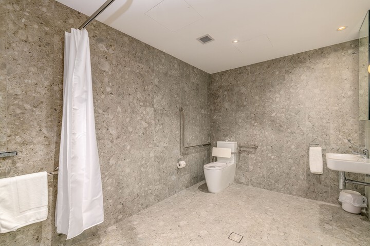 Room 20 of 42