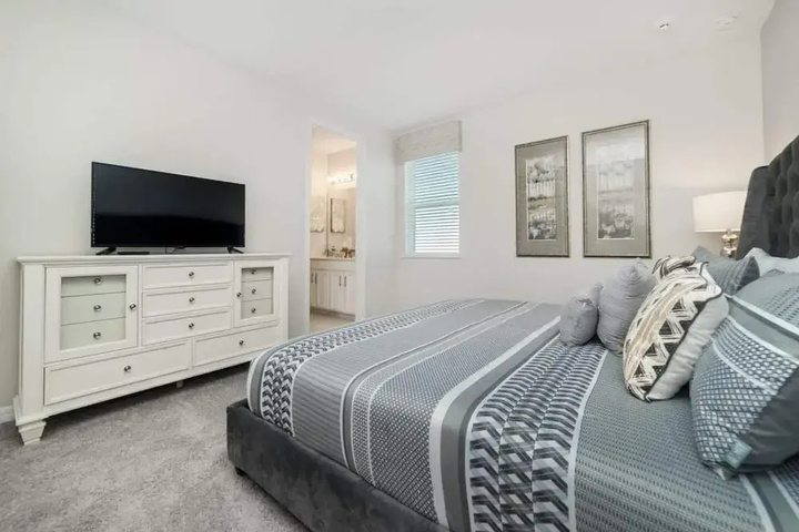 Room 2 of 19