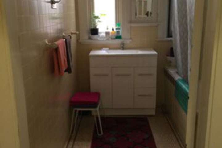 Room 14 of 180