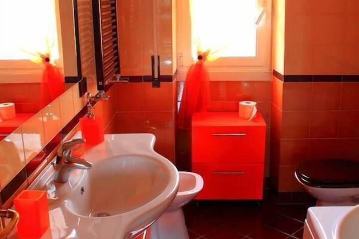 Room 15 of 16