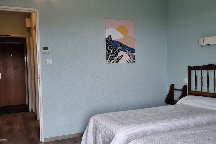 Room 3 of 13