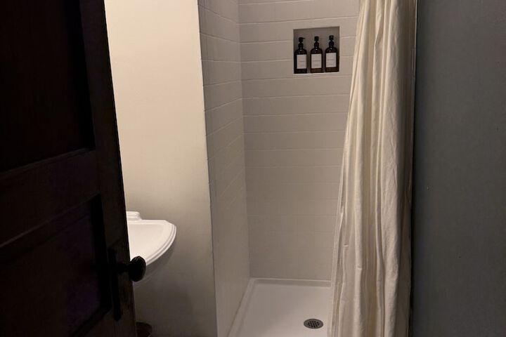 Room 31 of 49