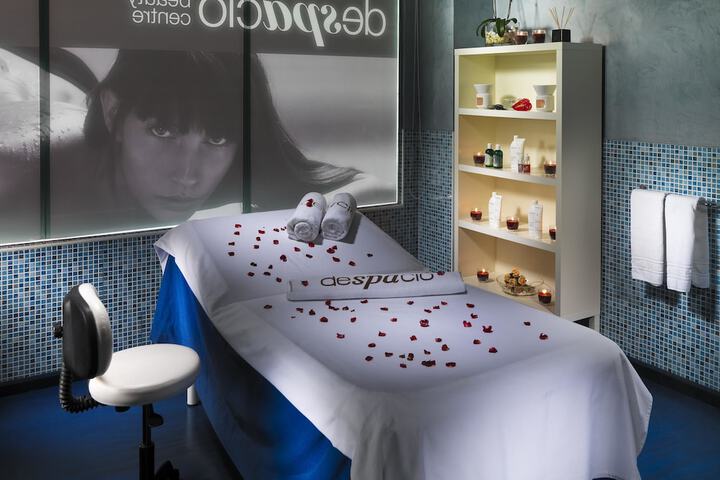 Room 30 of 53