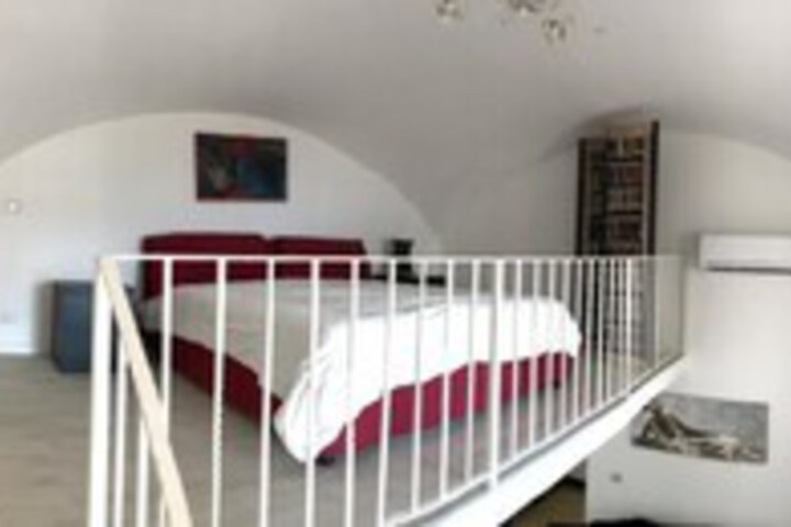 Room 17 of 24