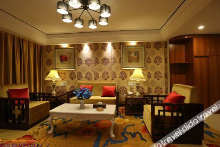 Hotel Interior 8 of 19