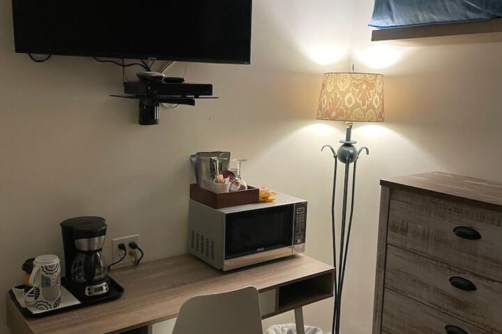 Room 10 of 66