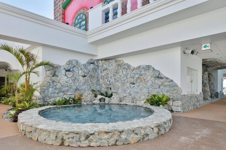 Pool 113 of 203