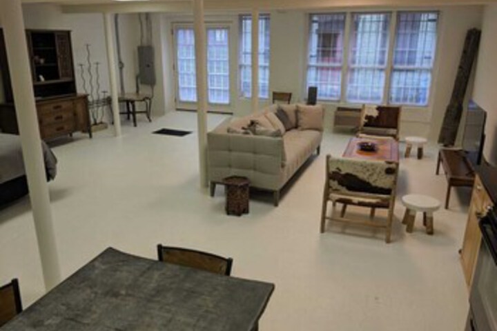 Room 11 of 29