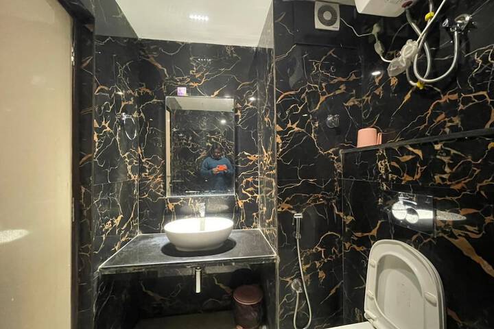 Room 45 of 73