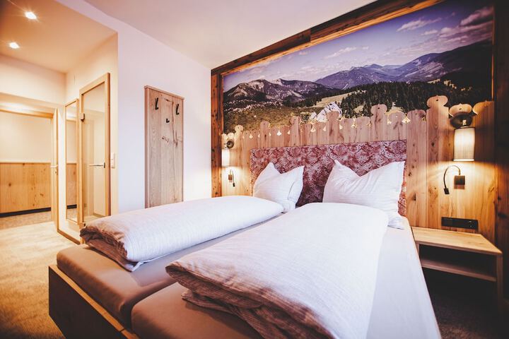Room 2 of 14