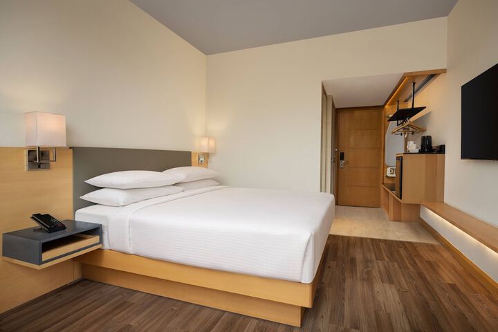 Room 6 of 29