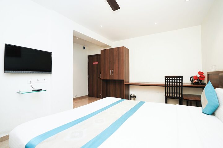 Room 9 of 48