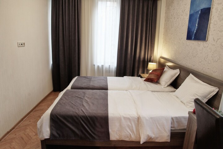Room 18 of 34