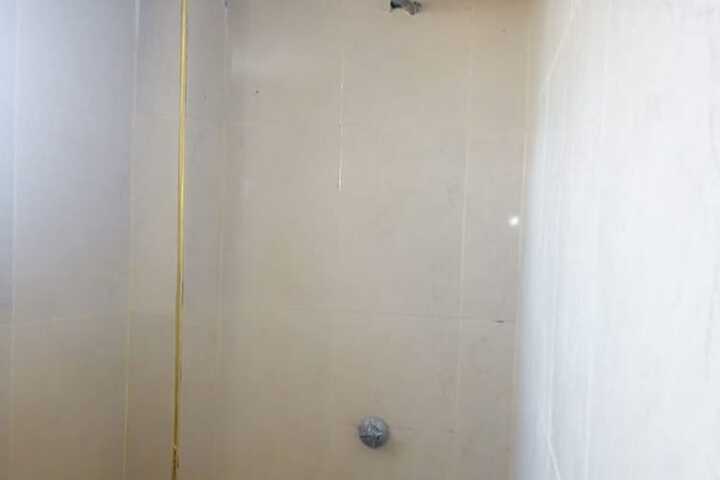 Room 7 of 10