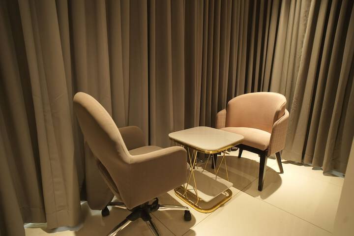 Room 2 of 34