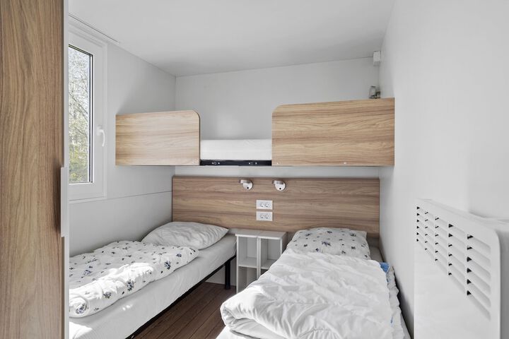 Room 2 of 25