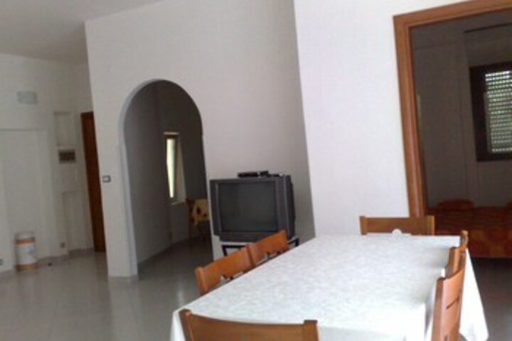 Room 35 of 52