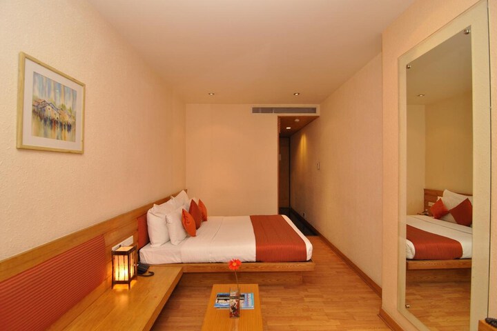 Room 11 of 51