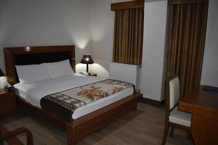 Room 2 of 11