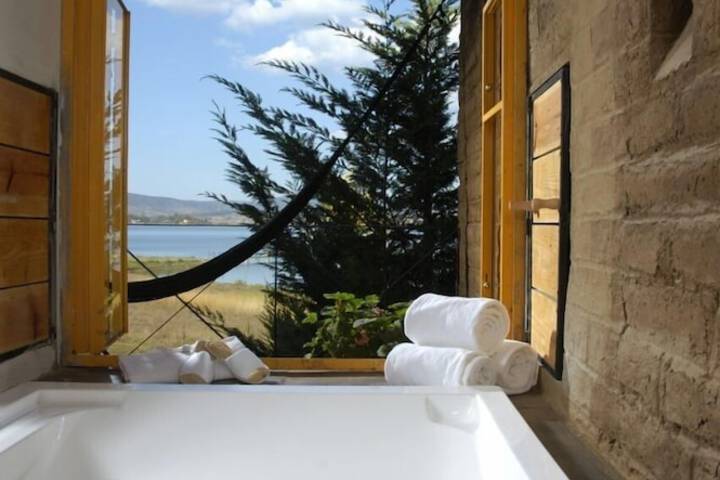 Jetted tub