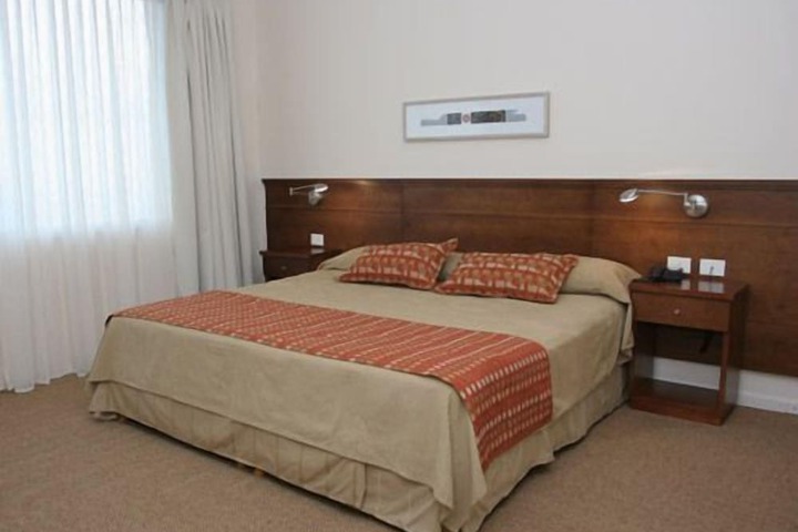 Room 8 of 25