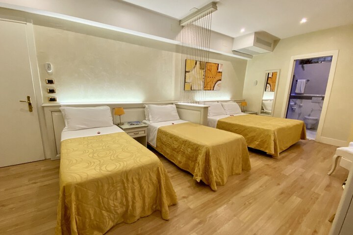Room 20 of 126