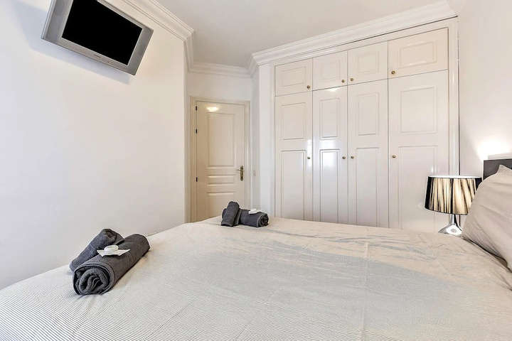Room 5 of 22