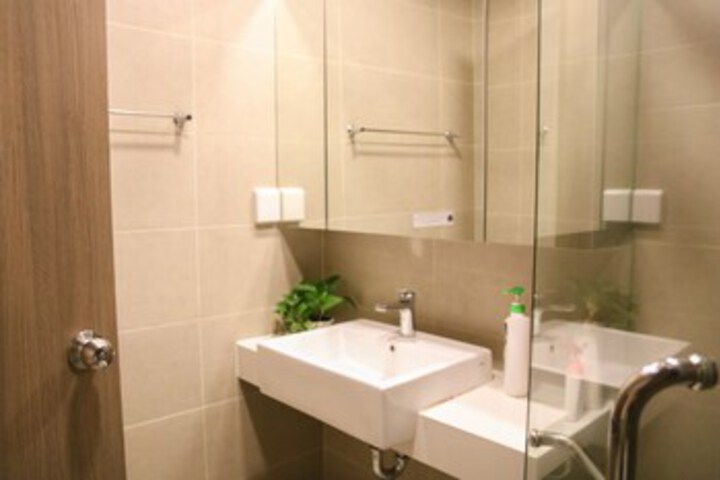Room 8 of 155