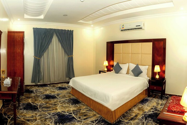 Room 13 of 41