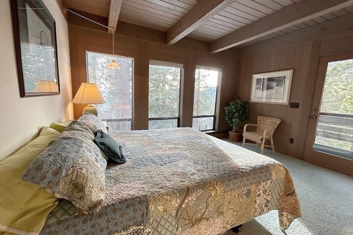 Room 2 of 49
