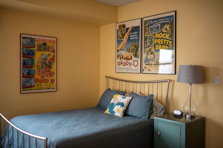 Room 3 of 107