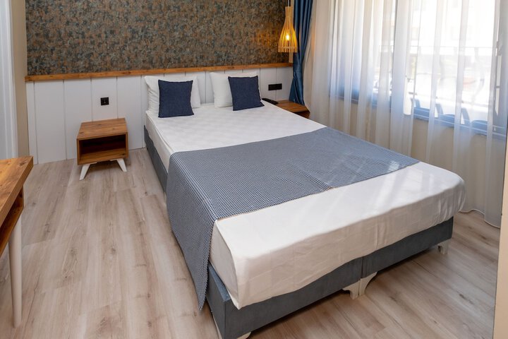 Room 9 of 21