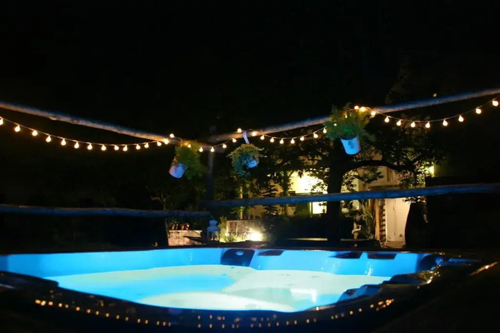 Pool 5 of 9